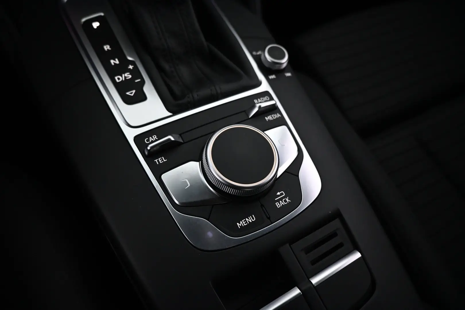 Car Image - 5Qy7dAXEE9prWql778Oore