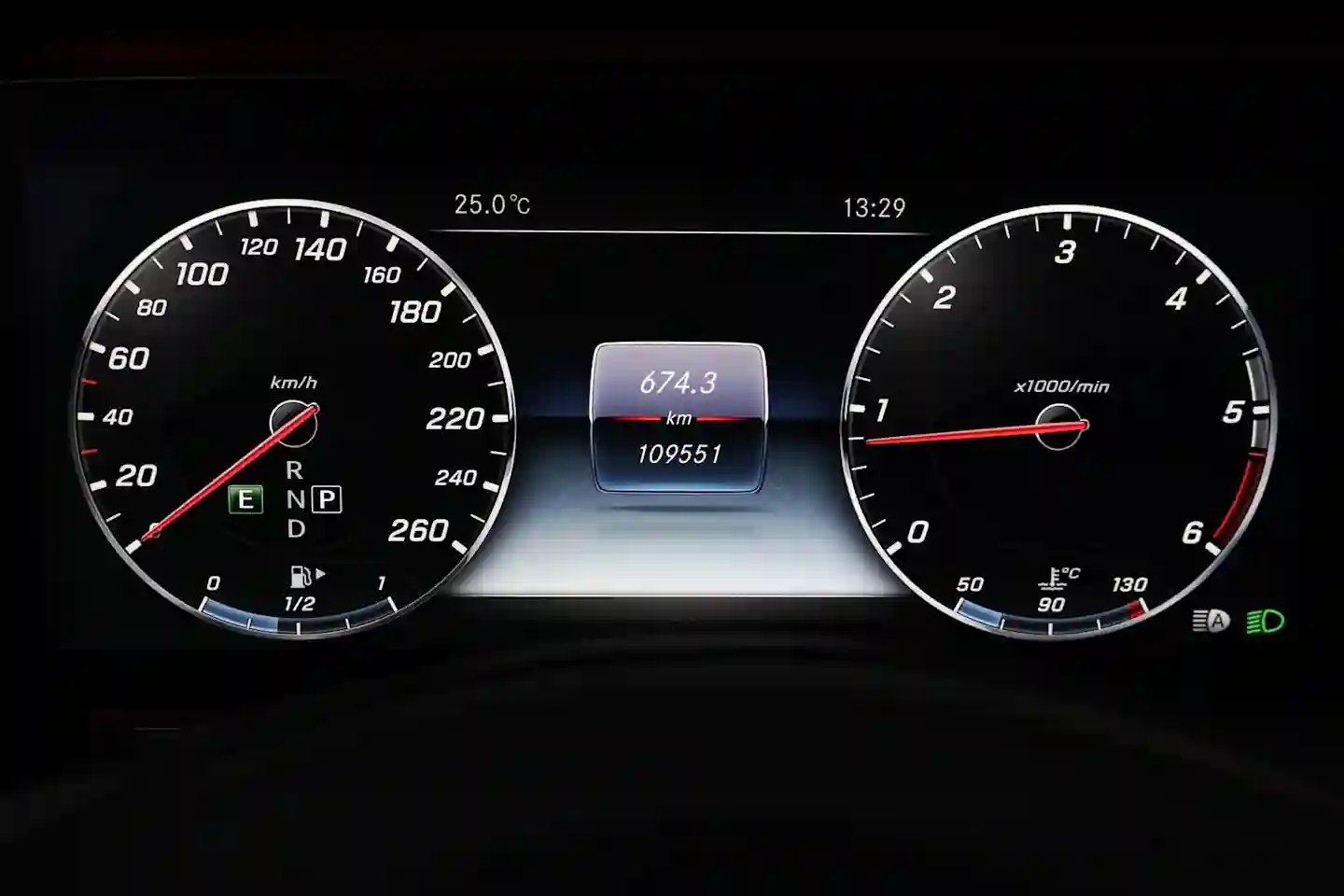 Car Image - 5BMAkzcYoec3y307NCVkXt