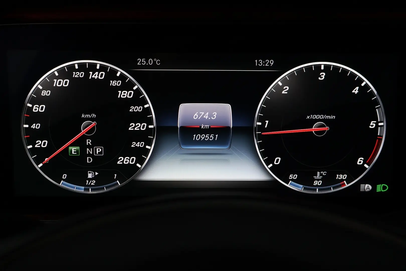 Car Image - 5BMAkzcYoec3y307NCVkXt