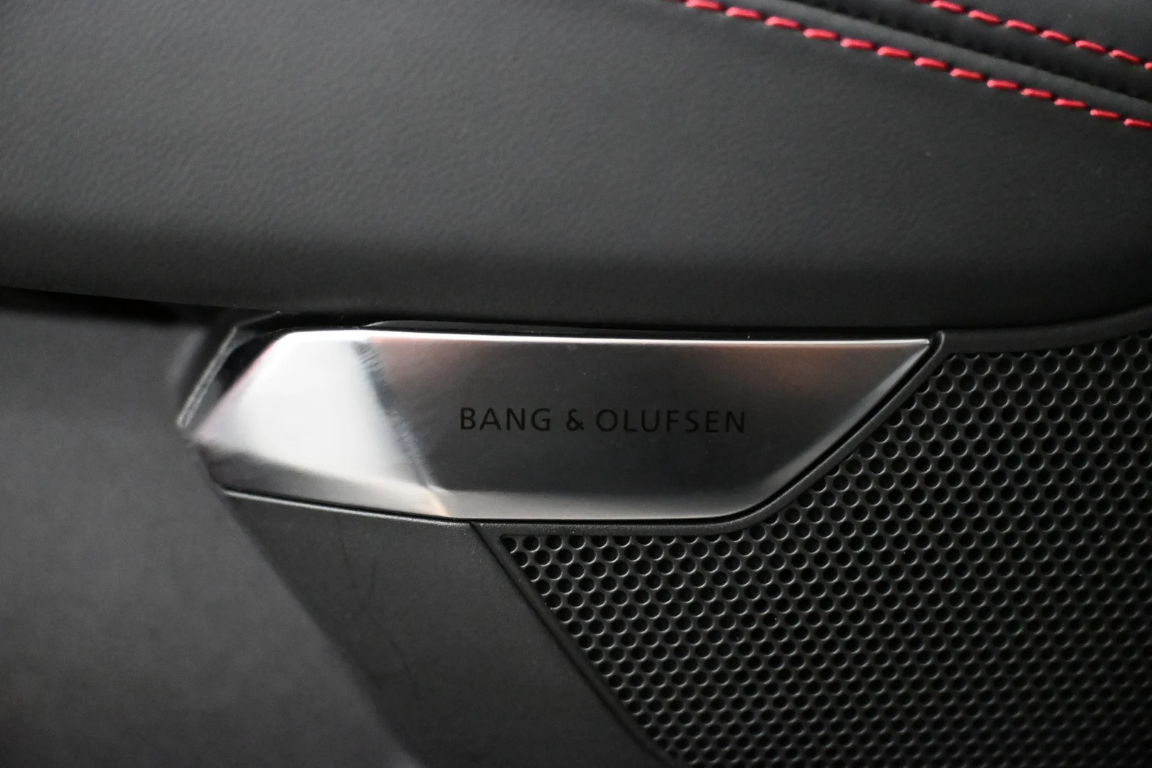 Car Image - 3lFU9XgN3VsanjiuCGeTjp