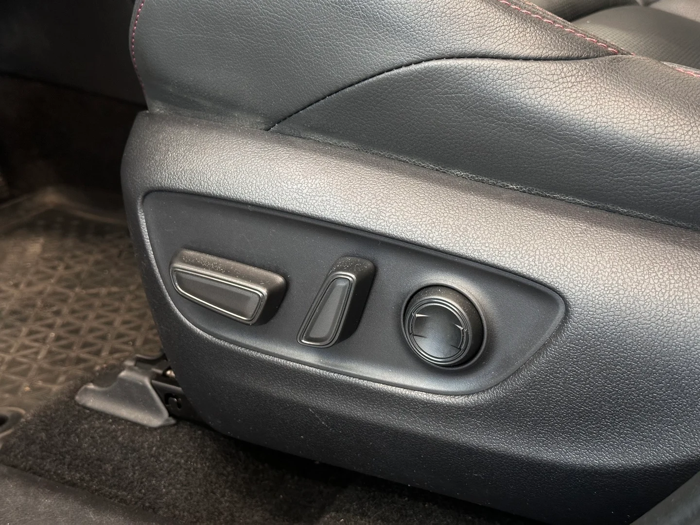 Car Image - 7dfwP9SYddKUJF45pEkjzB