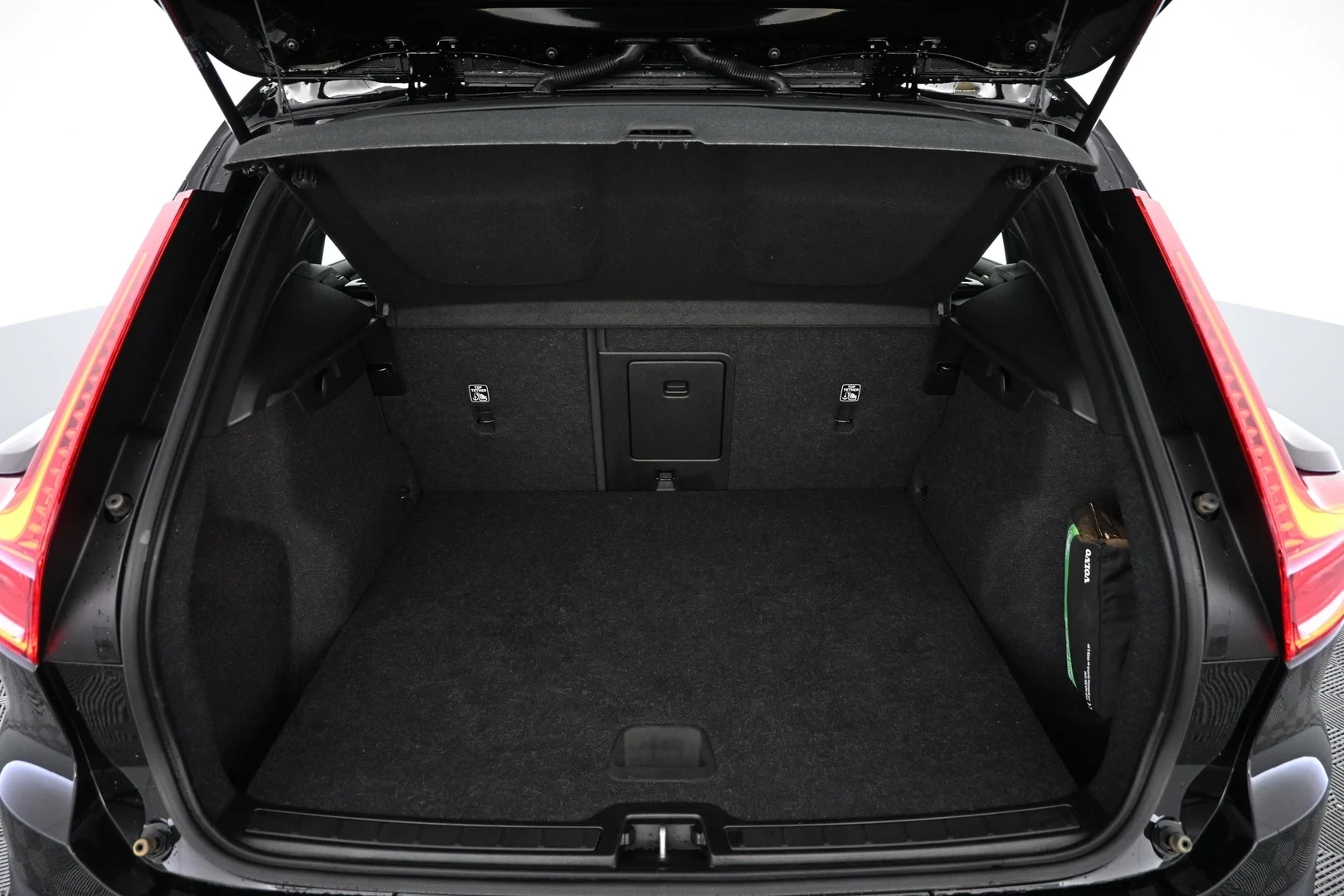 Car Image - 57EFiaTnoQ7pYuJcqu33rL