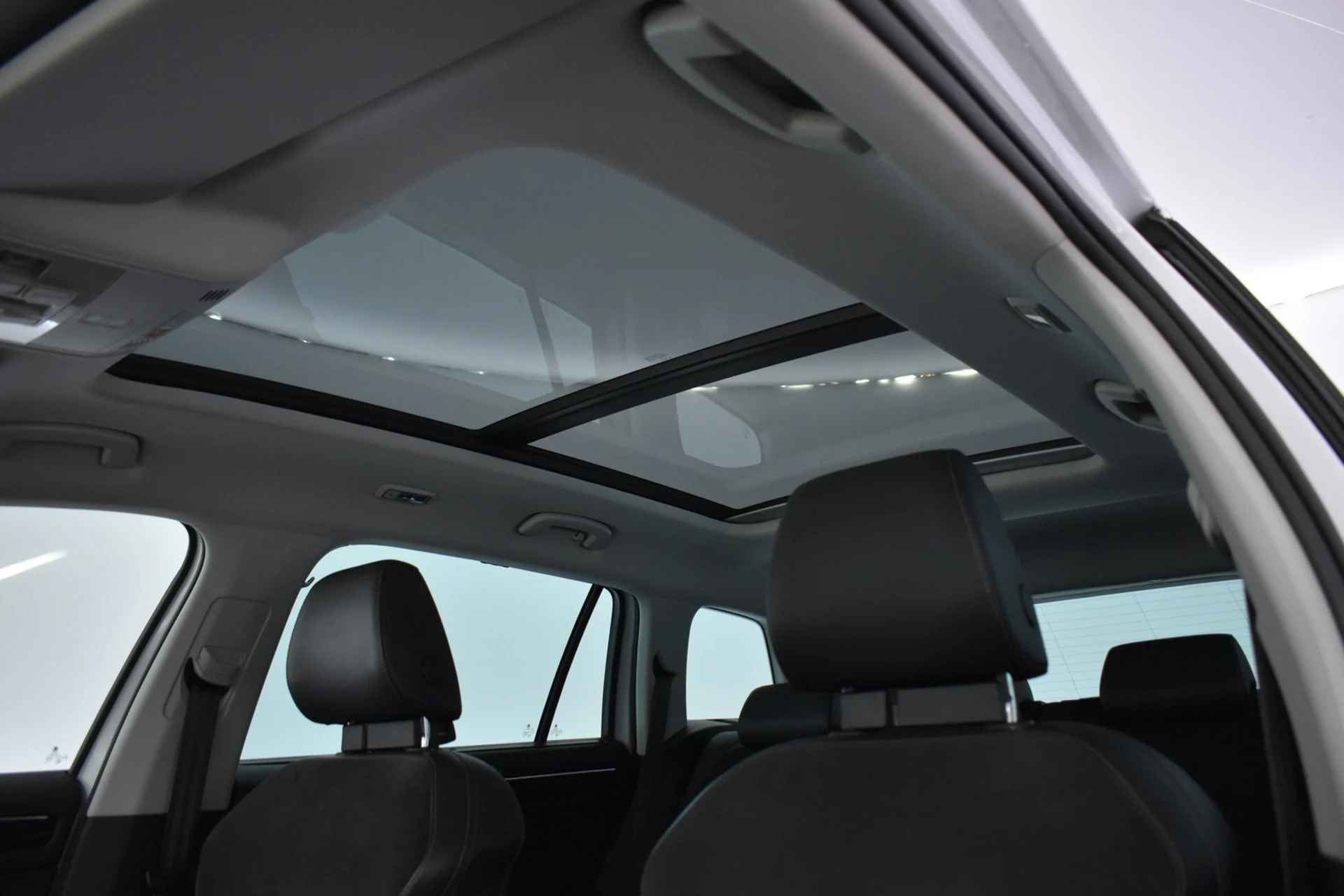 Car Image - 3TjqsmK2iTgtsFdy7QqKOO