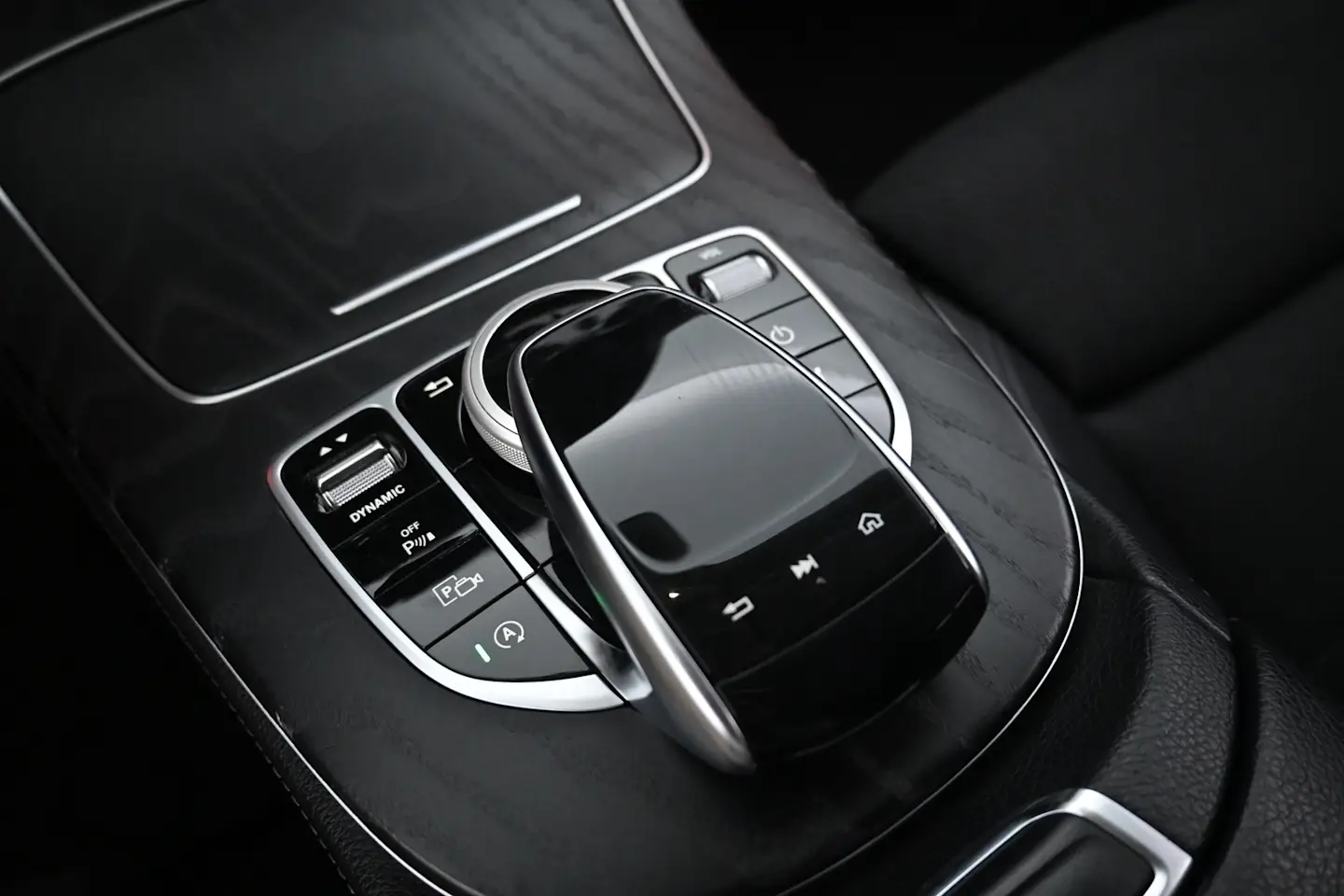 Car Image - 21YgWEP1tylFiEpQBIB64w