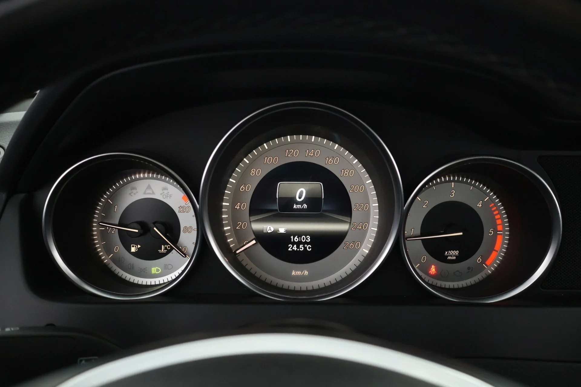 Car Image - oP04T9pJm3N47f6fYm6p2