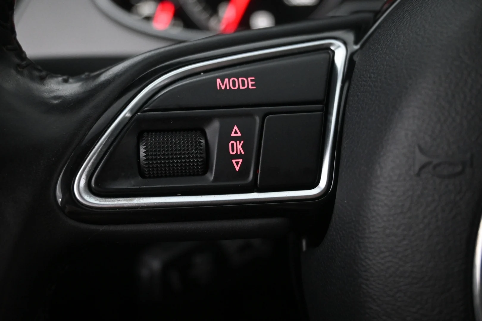 Car Image - 6wnUzD850k42O3SyLzFYYm