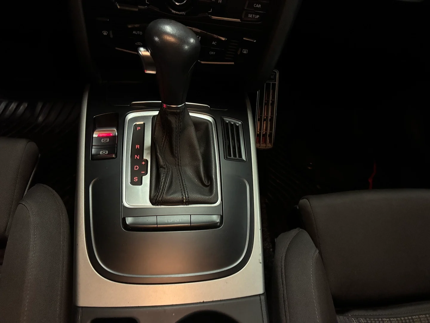 Car Image - 7KZF7ZTod5CAomI1VOGX2M