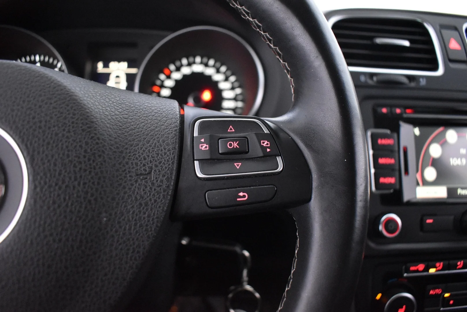 Car Image - tPecNNuE6pGeQL2osxPPP