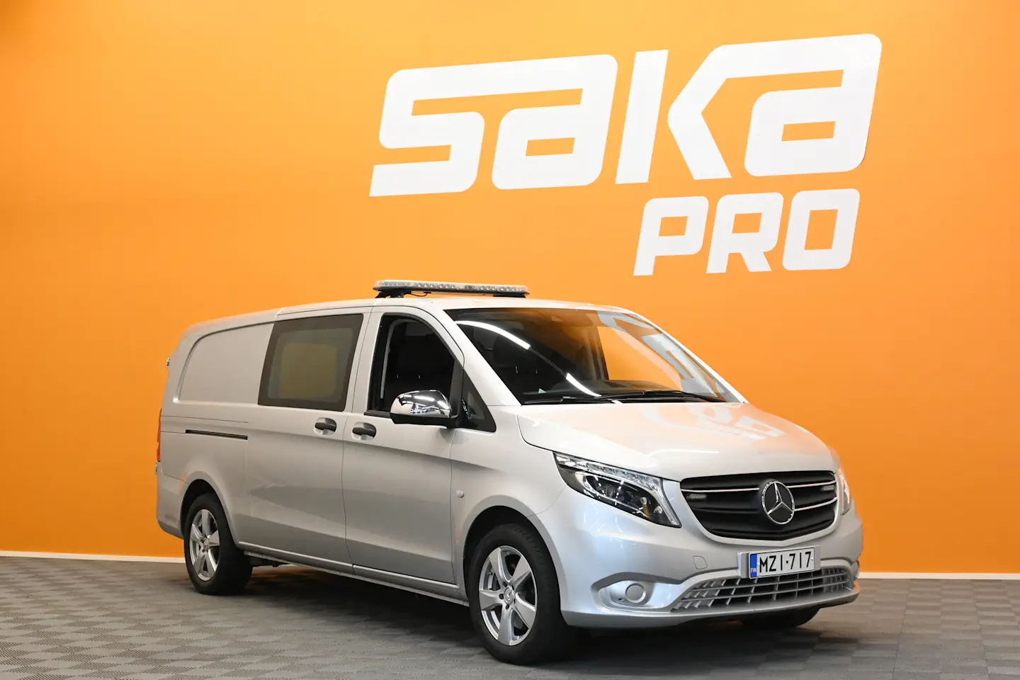 Car Image - 6e12SwmDnWu769yUGCYequ