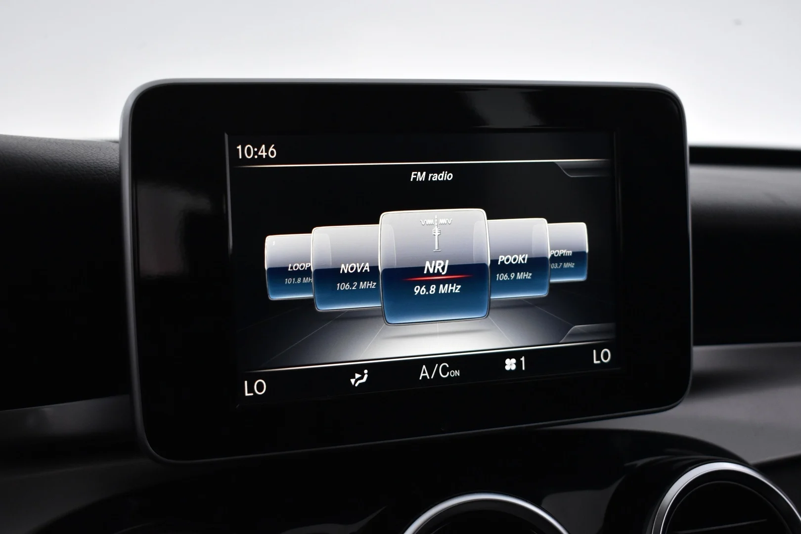 Car Image - 2hTY6Ttc1xEWRav3V1ysR9