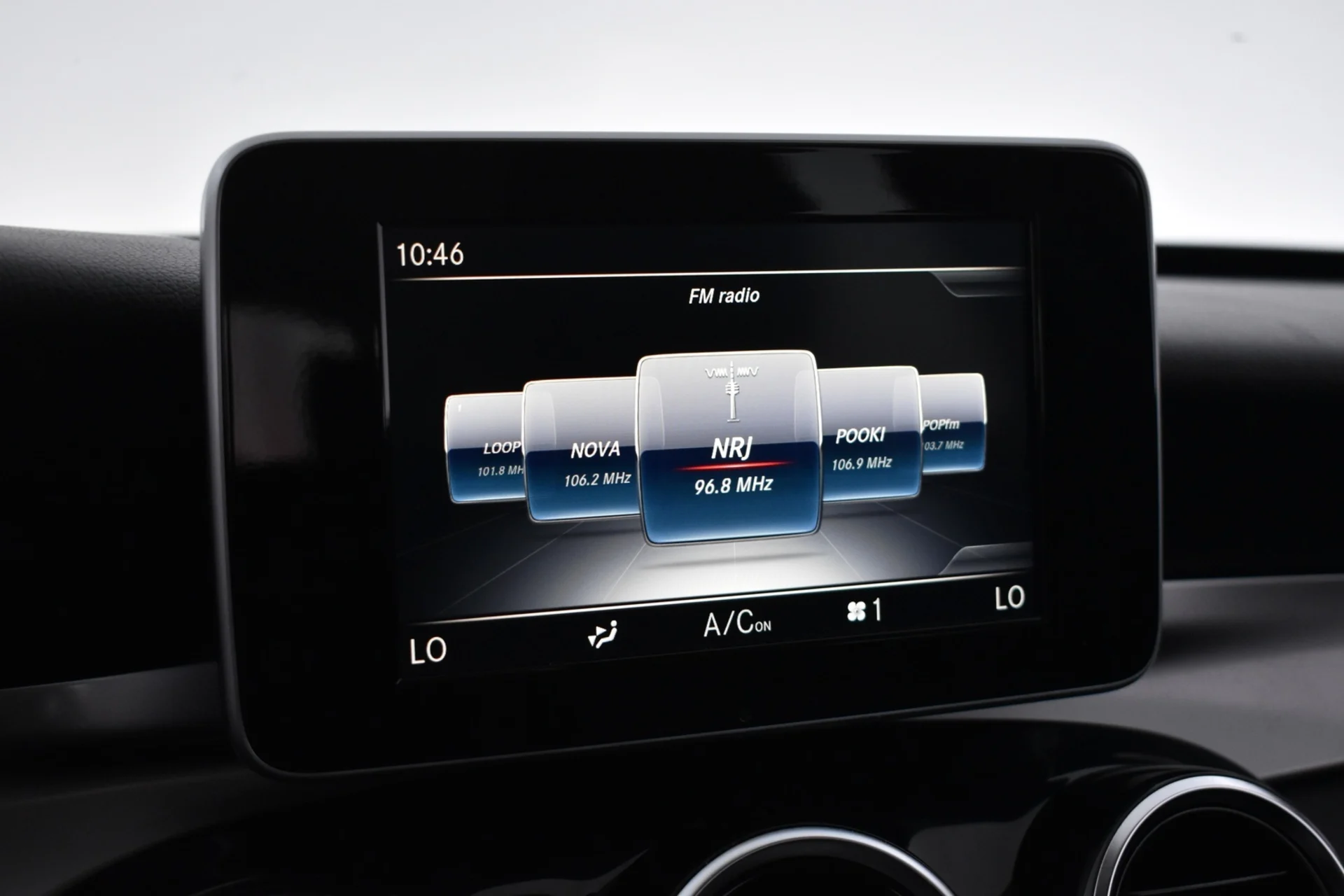 Car Image - 2hTY6Ttc1xEWRav3V1ysR9