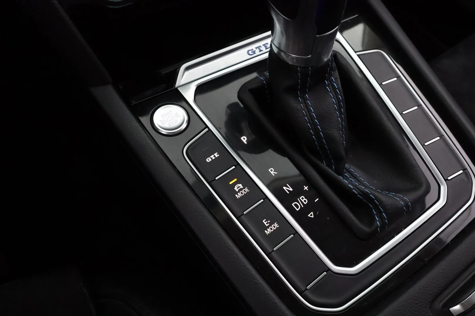 Car Image - 6dtzfnPMRFsophkK1m2tzo