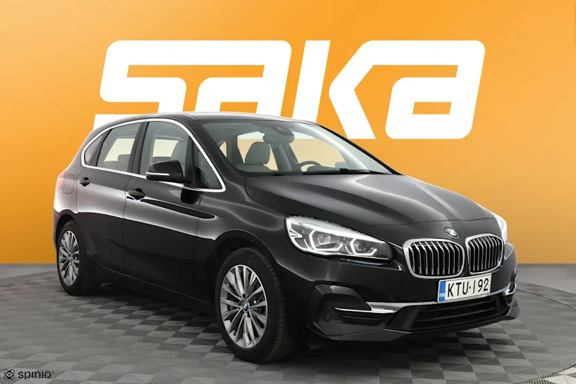 BMW 225