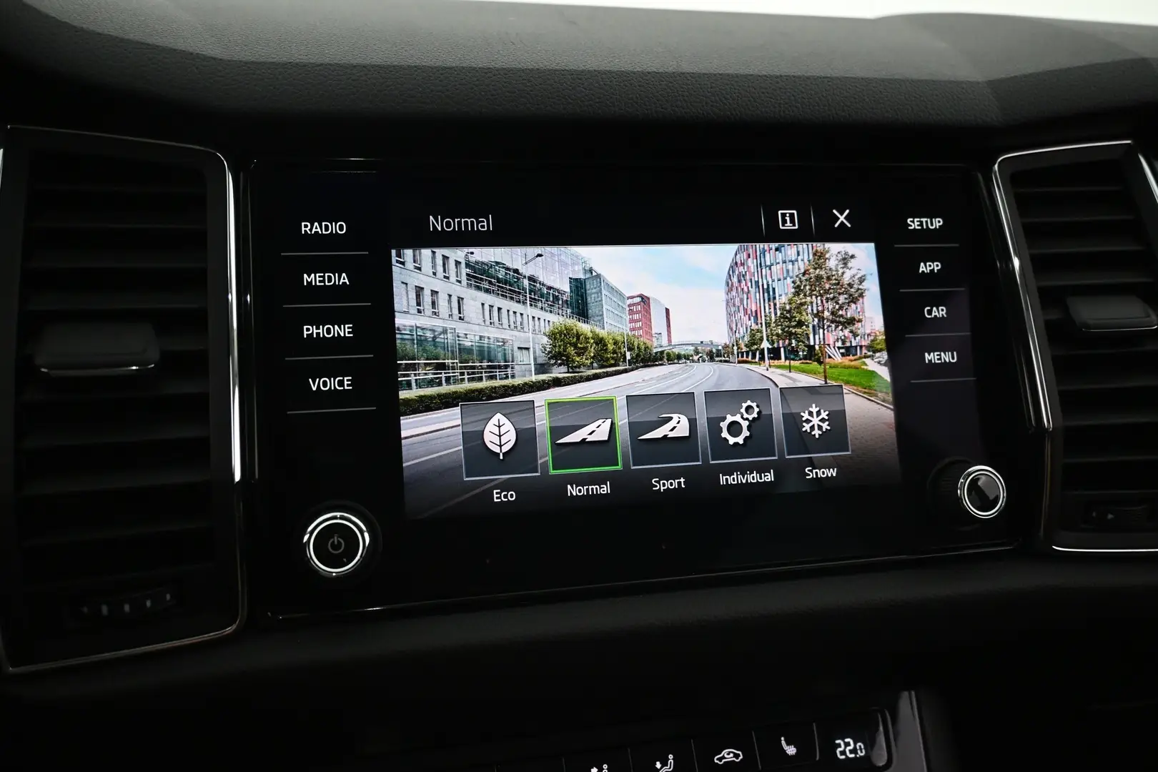 Car Image - 4C80NqqGDtXKOM2sDBhuSp