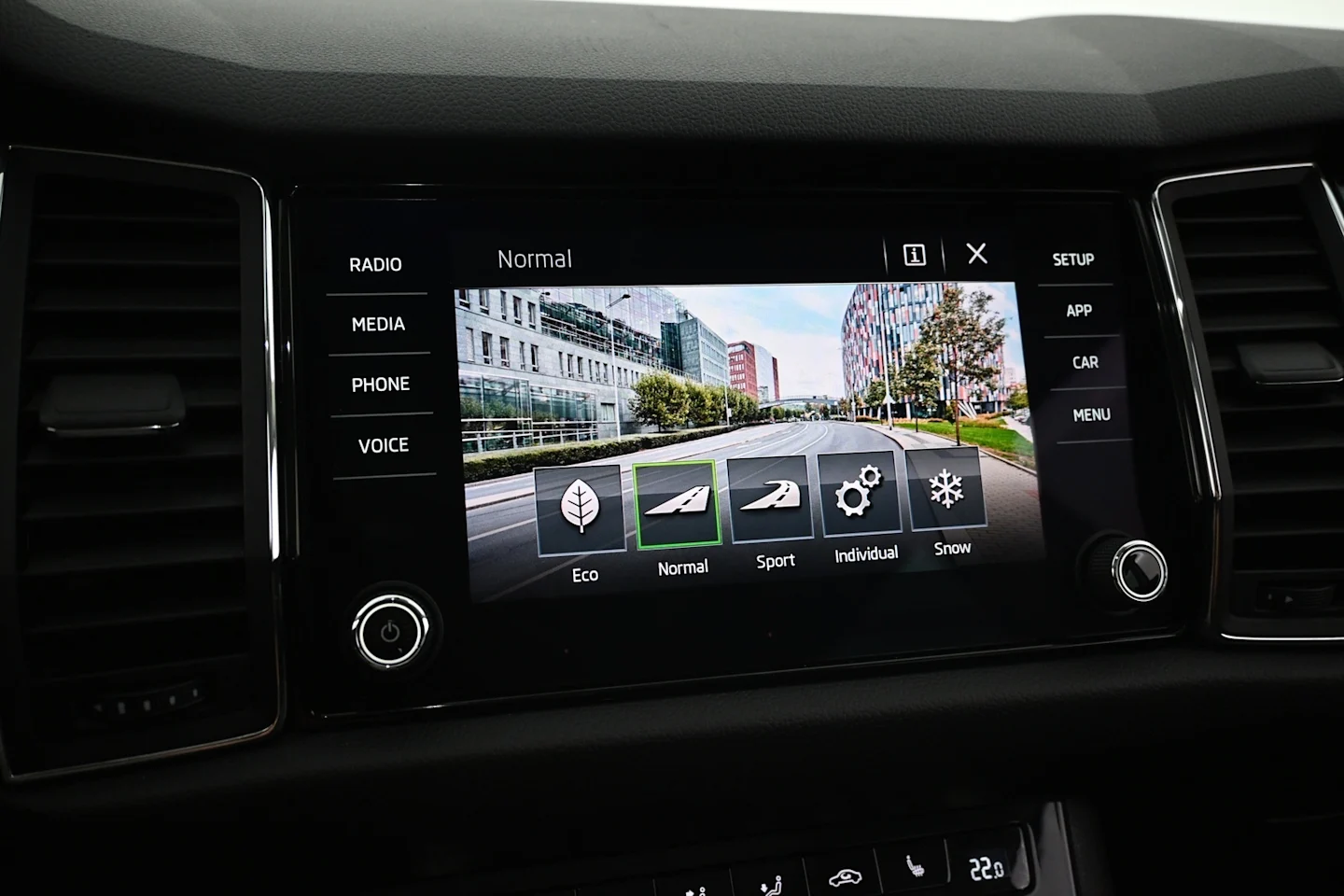 Car Image - 4C80NqqGDtXKOM2sDBhuSp