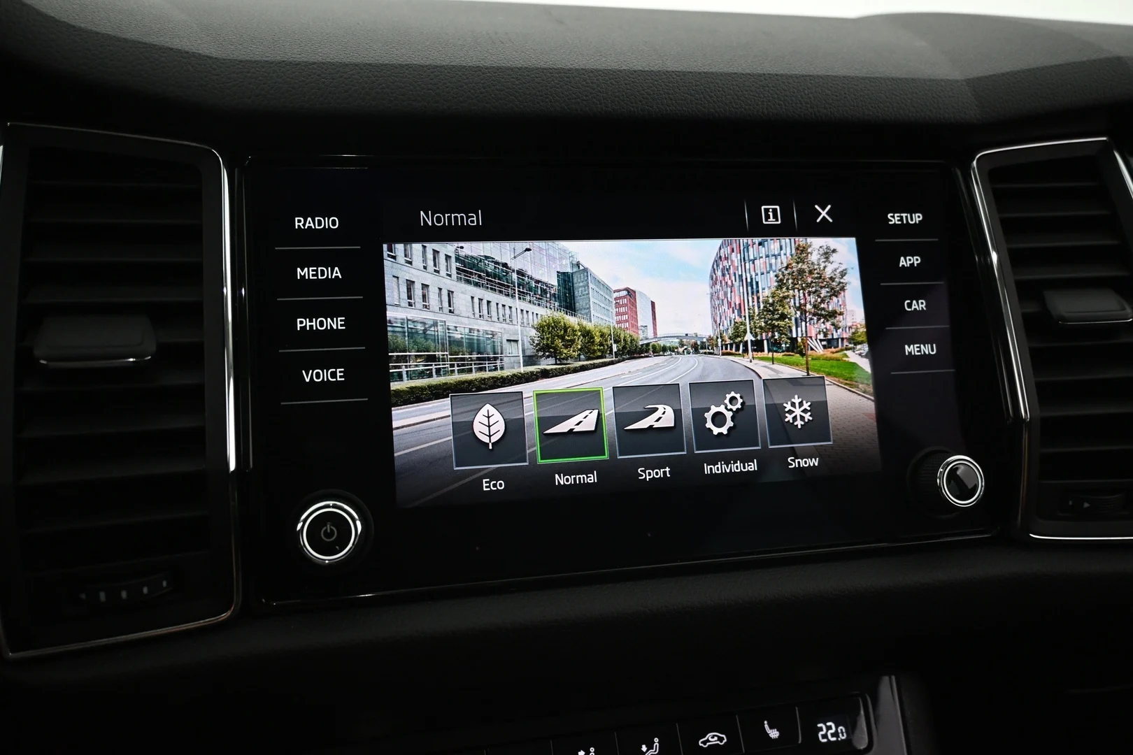 Car Image - 4C80NqqGDtXKOM2sDBhuSp