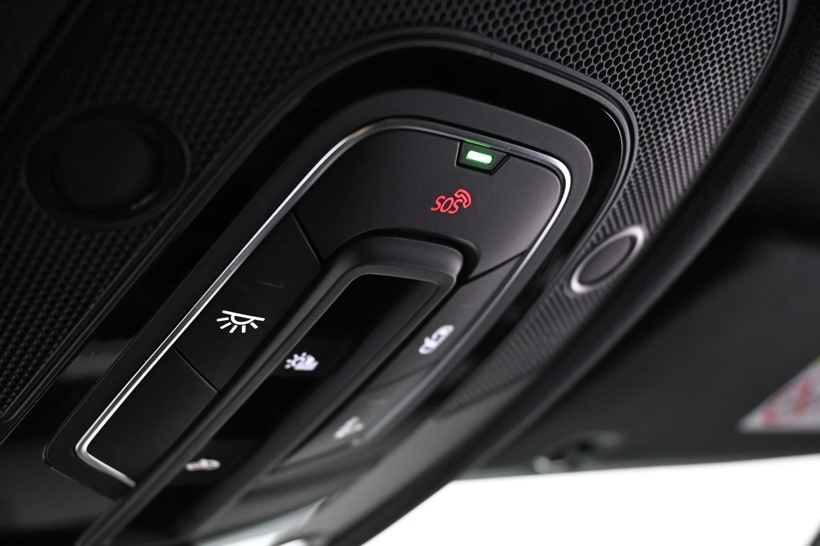 Car Image - j4MOEiYWG9vehRUY2Xqvm