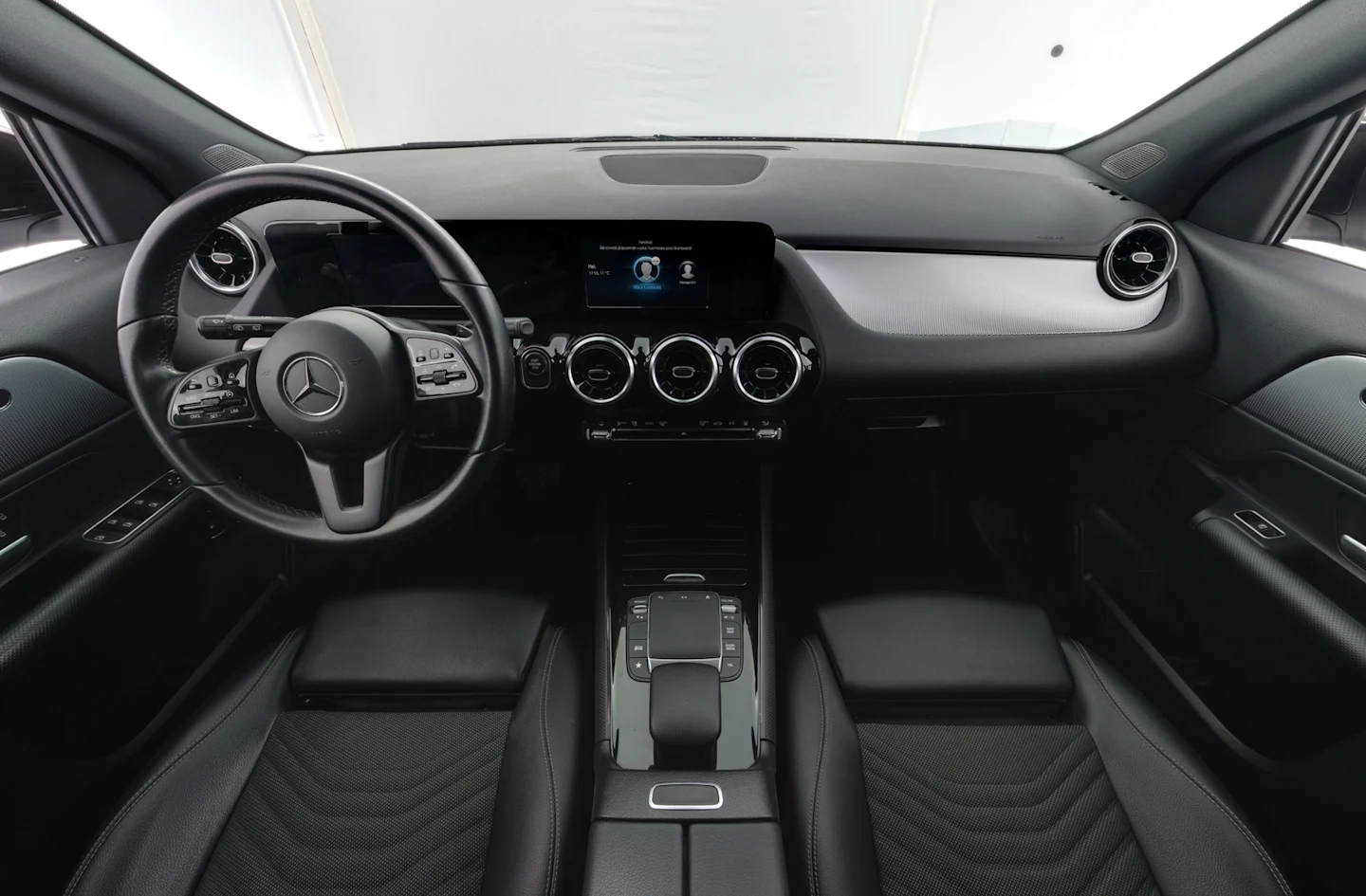 Car Image - 2vpzMU9ji5DsbtIxlaNFxr