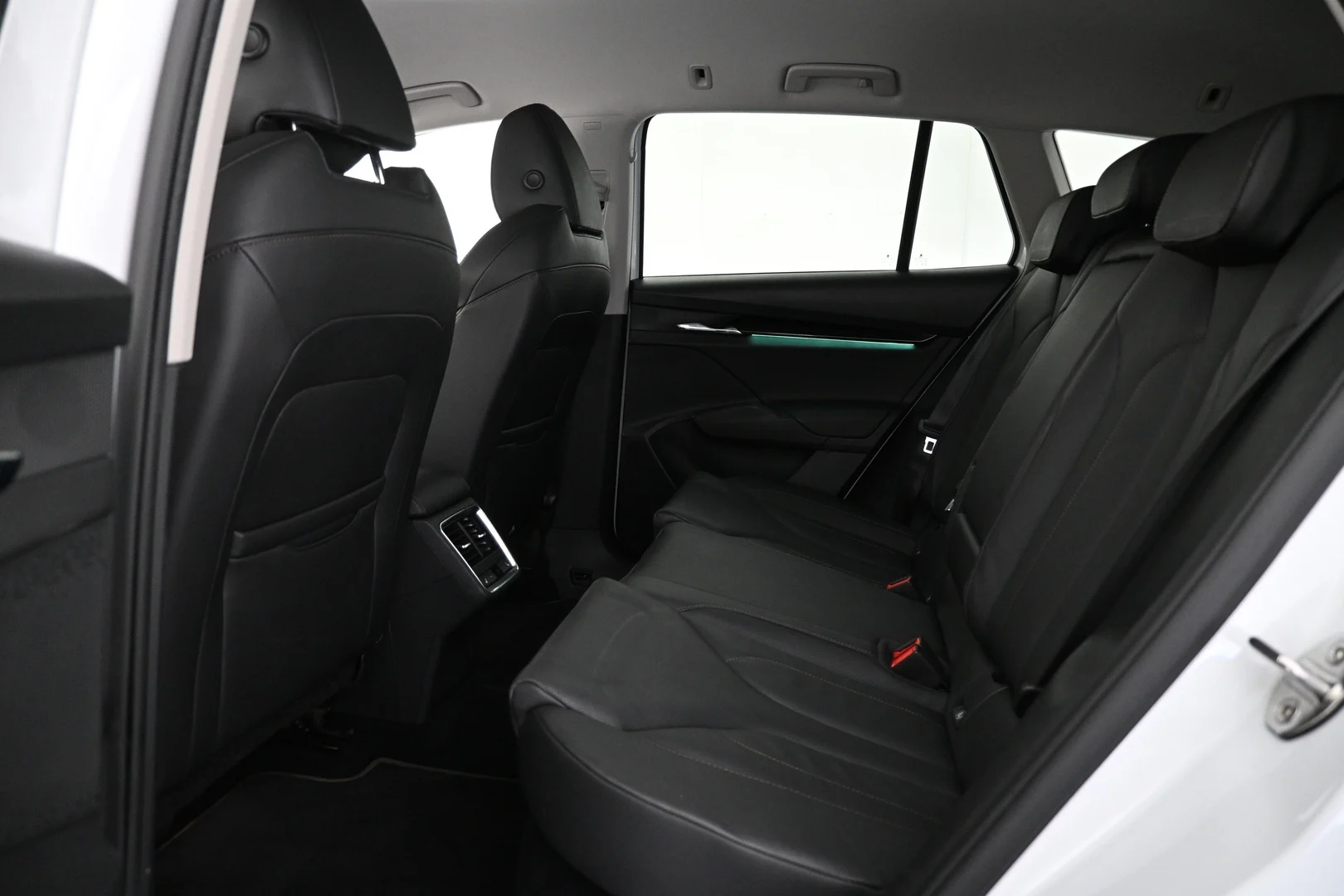 Car Image - 6dHLJeN1n6ITr0J9lPxU5K
