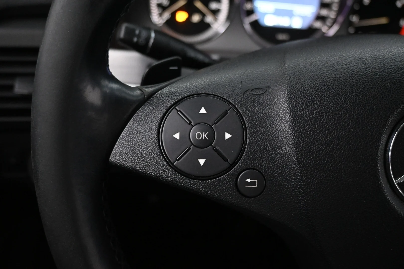 Car Image - 2bmkvYLiPlONqdE4cnS4BU