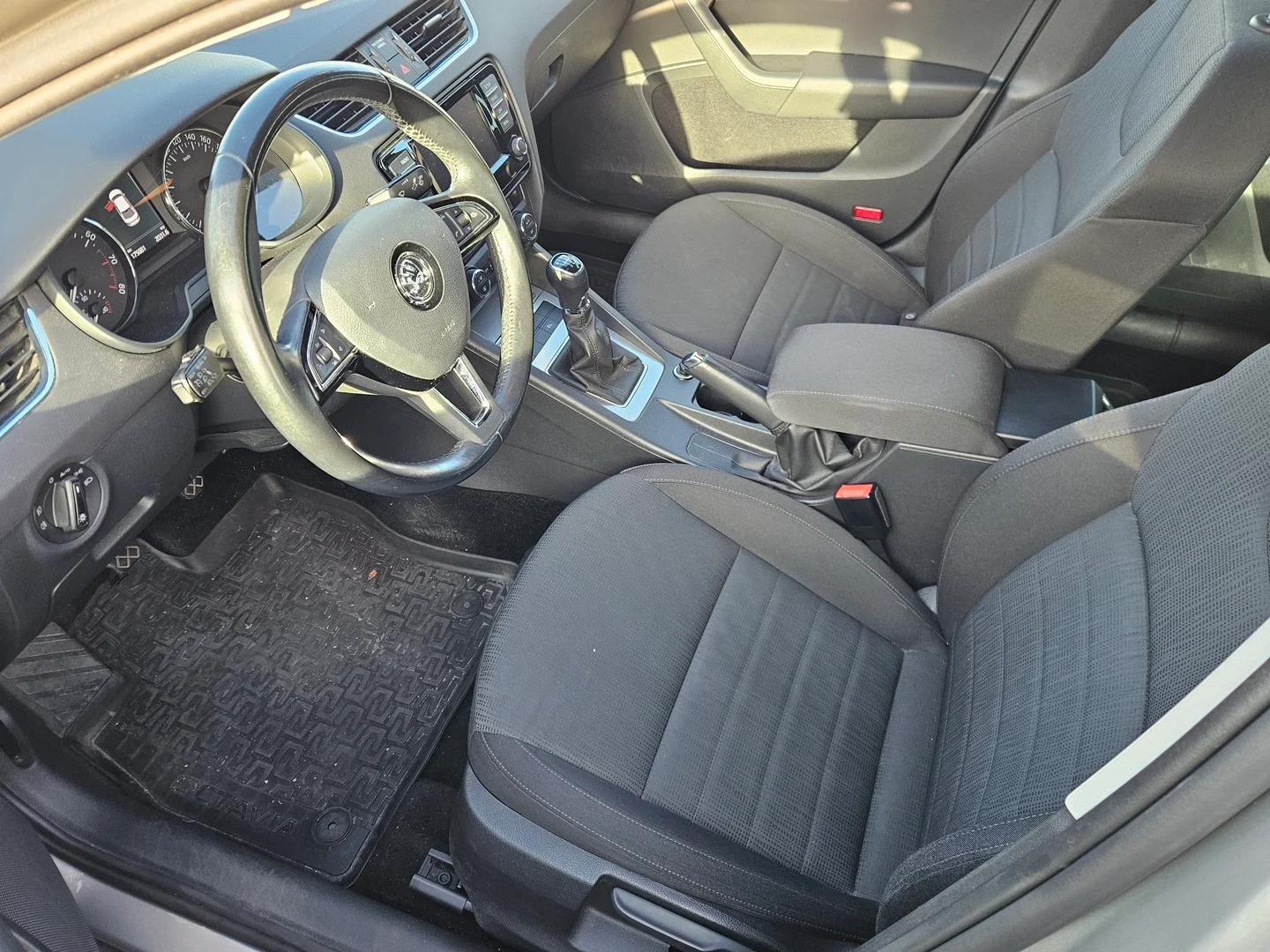 Car Image - 3Q2KXkfXqnCeqRr84cfWfC