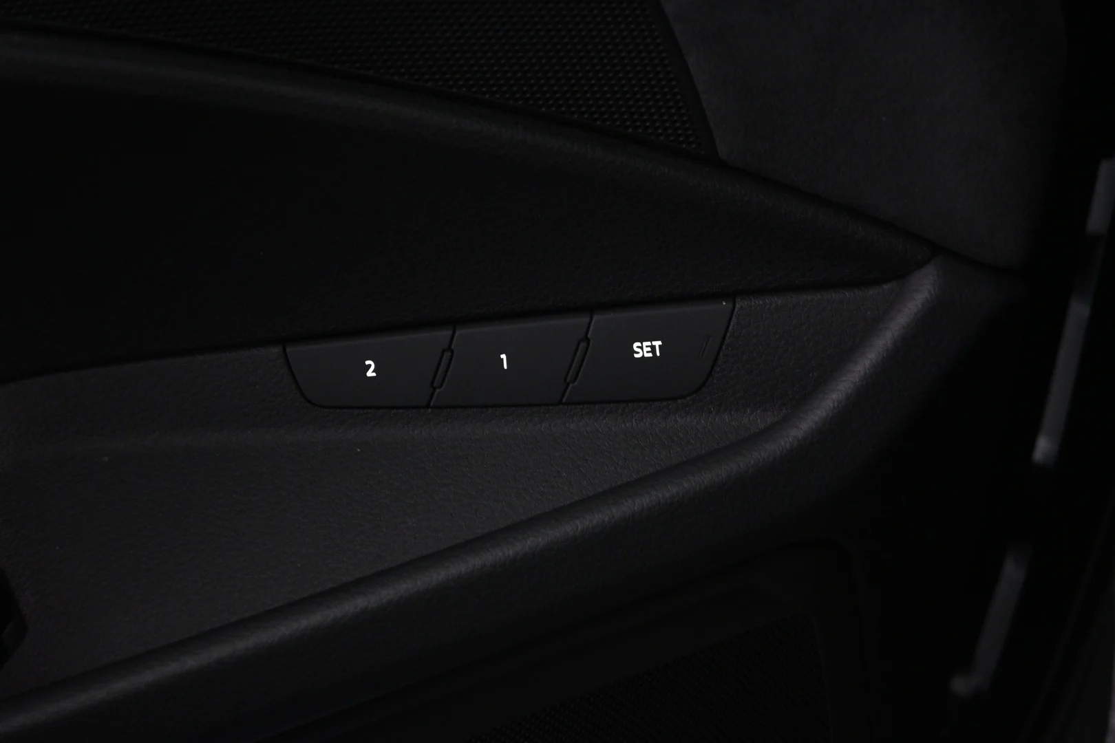 Car Image - 3SeTrWVFpMxFcxx8TpHywU