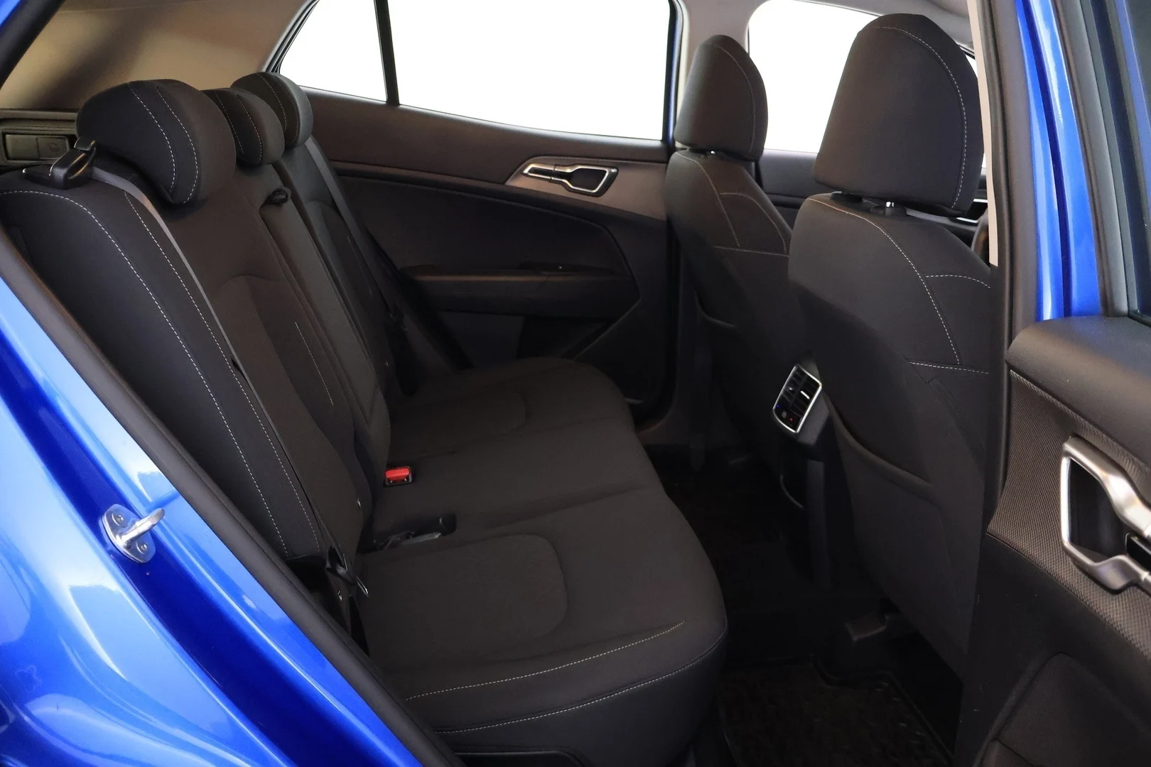 Car Image - 1eeu9yB1QaJxbi0Uw1XZWS