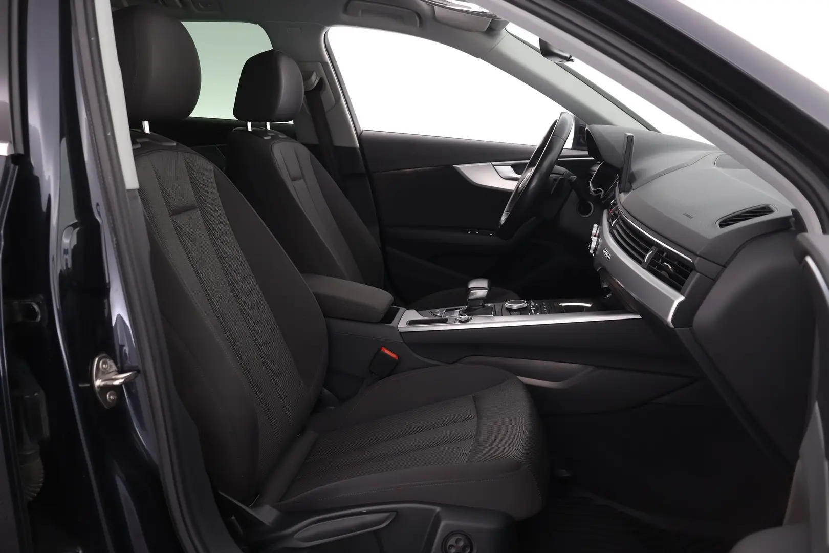 Car Image - 6bvUYXOuhrvwELjwrq4LO0