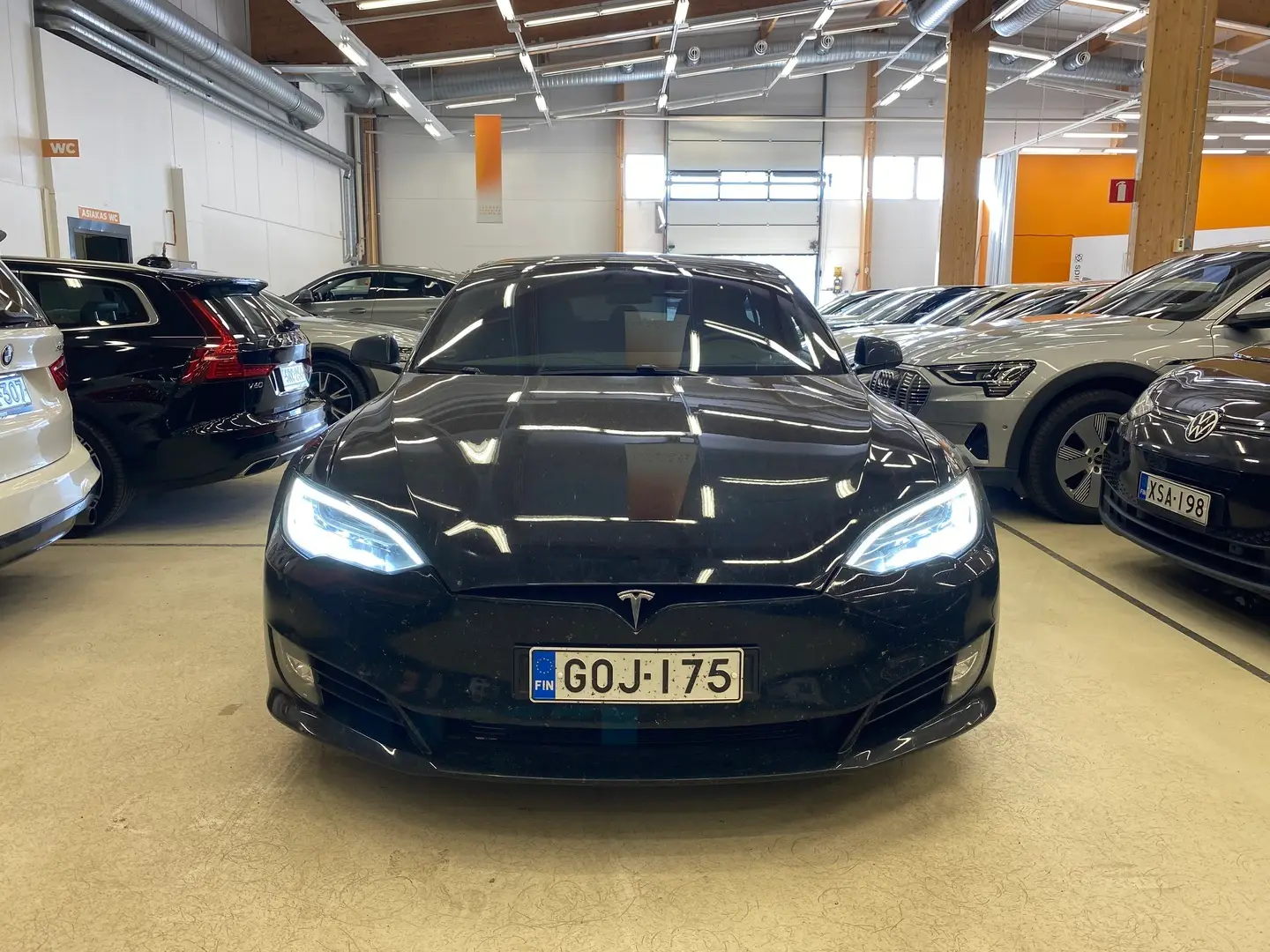 Car Image - 5LjNWqnC8HcoyzKTKqEe6X