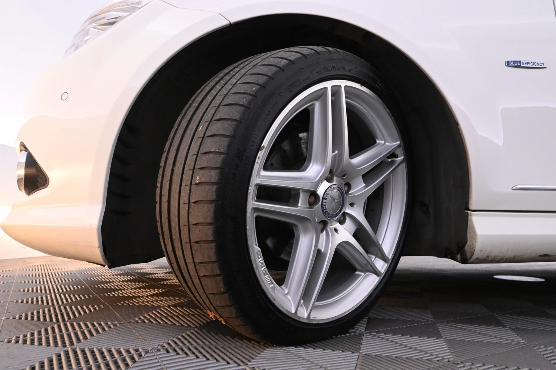 Car Image - 5JZhSFVdK41mf8bl1FBVOn