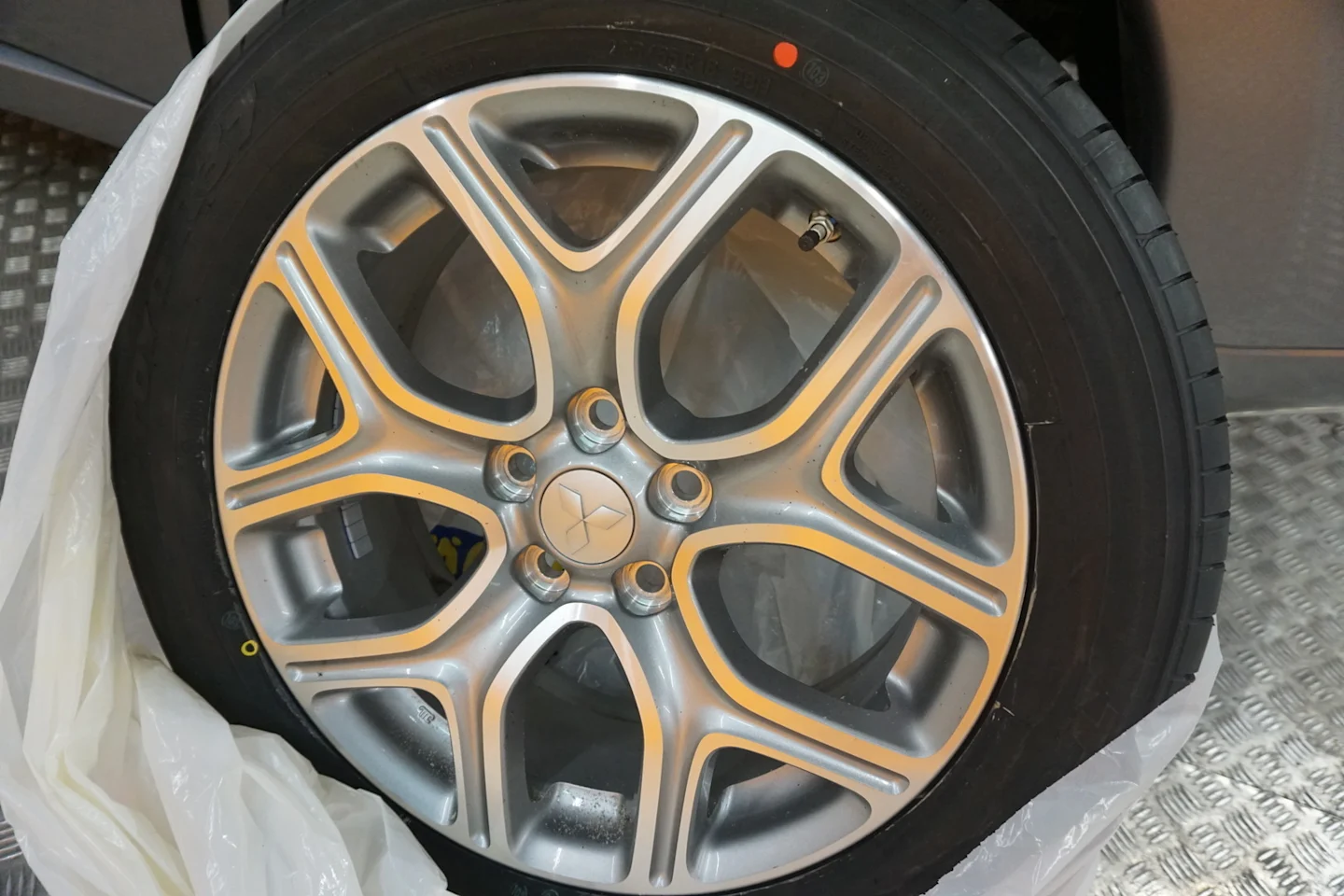 Car Image - 2ngw06rTFLVLg7aHkw9AOG