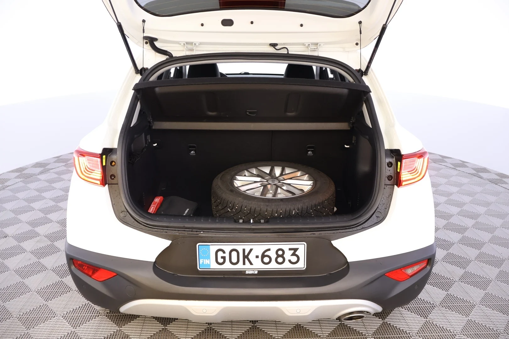 Car Image - 3bpKErRR9RJvYiflKwHt9o