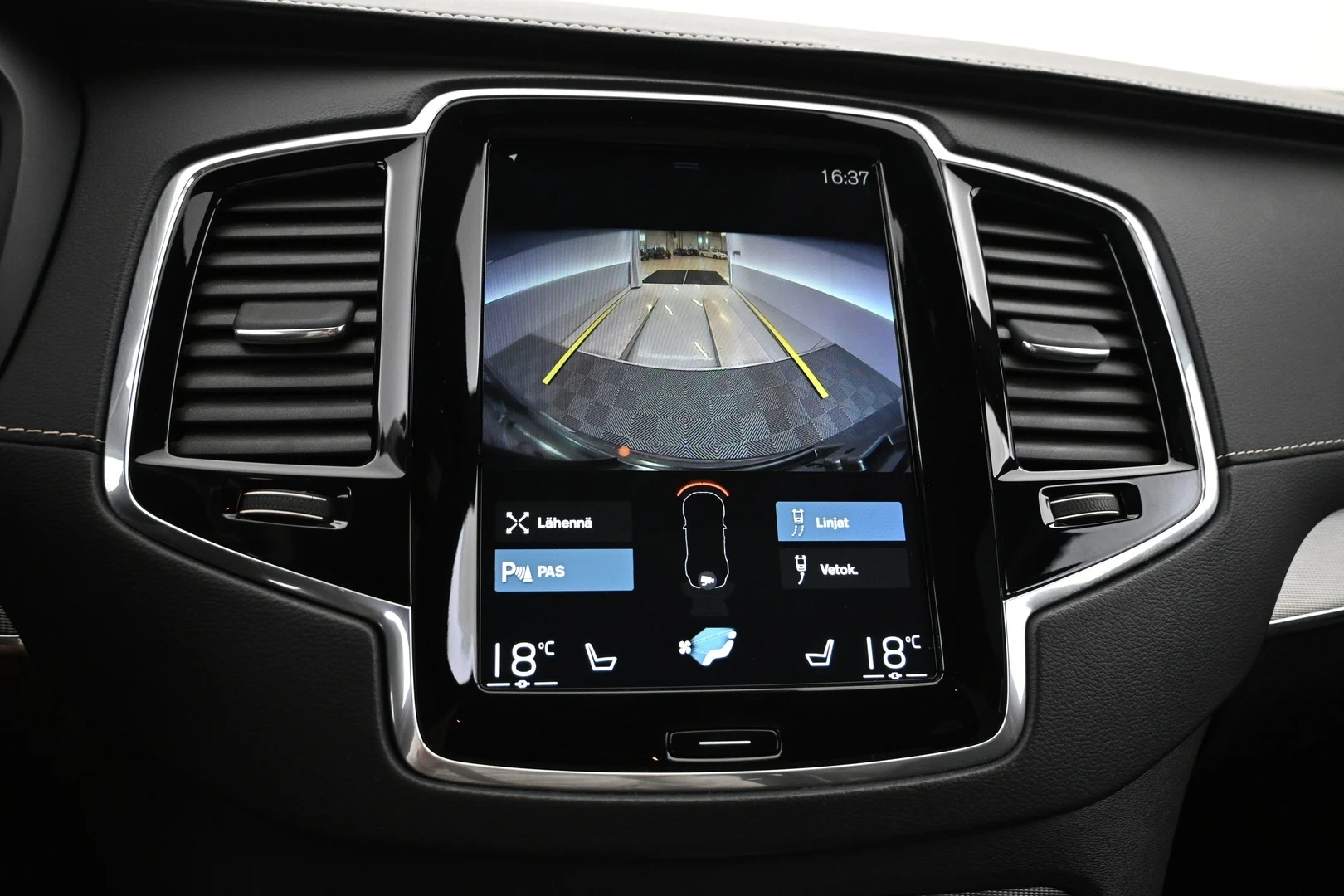 Car Image - OA0GS9tcnkzoU4BYm9eBL