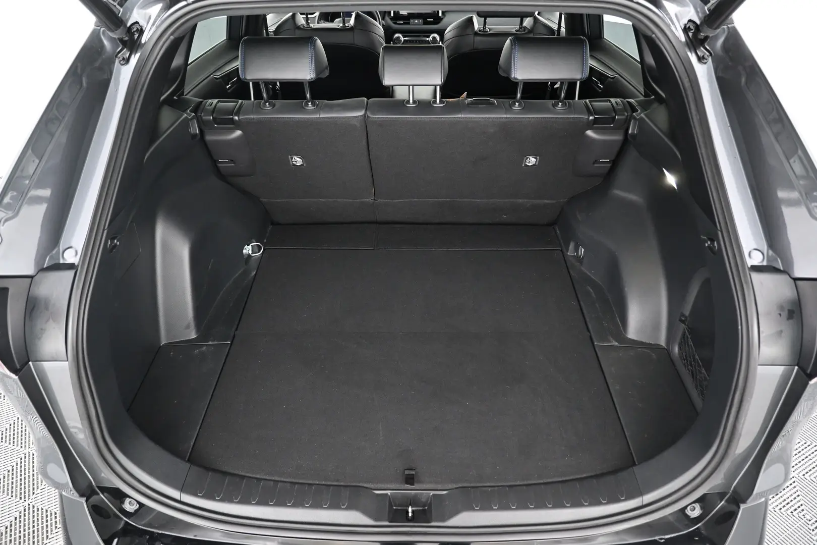 Car Image - 3IXprkeNwGyc0xeHEMUkwA