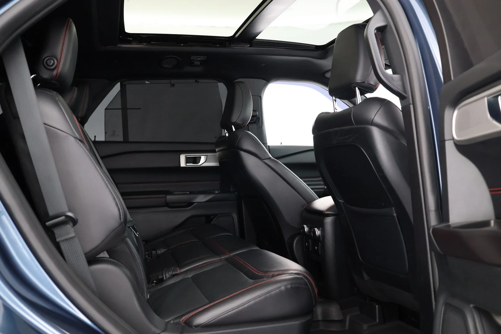 Car Image - 2N0aEYvPd9XzJdB6fg3dpp