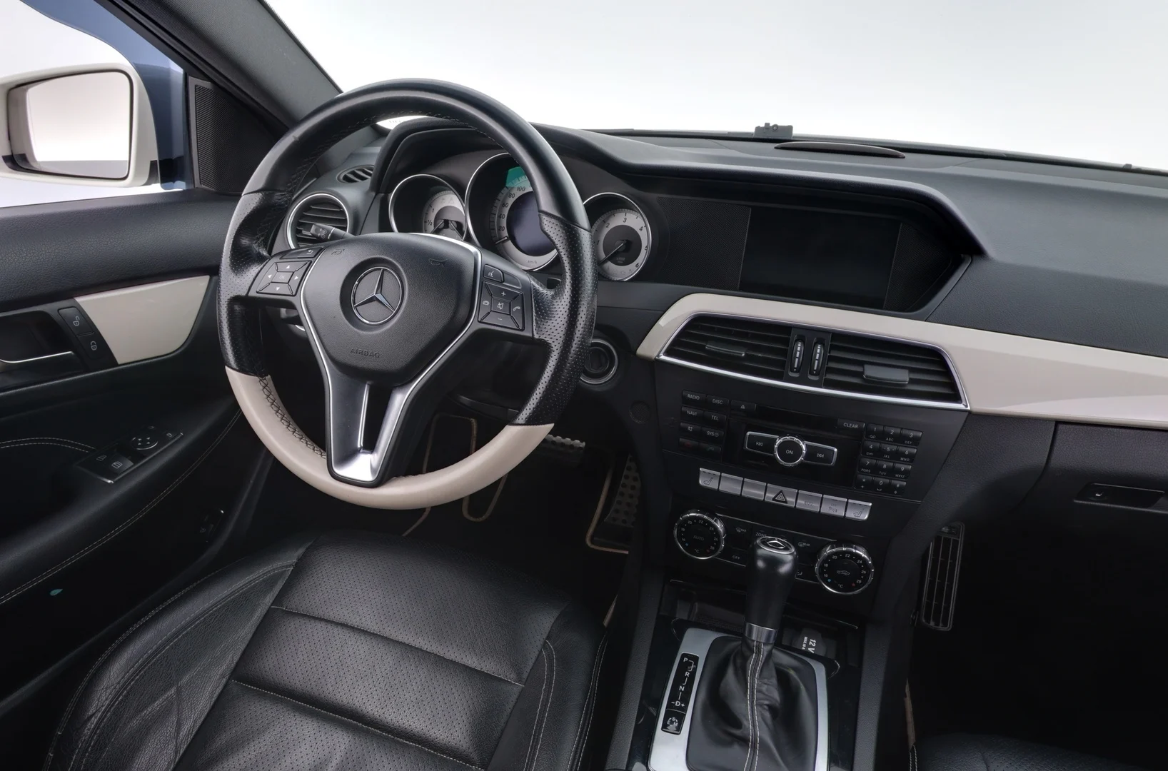 Car Image - 1kAPCpuY3V9ZbTSMOYFimz