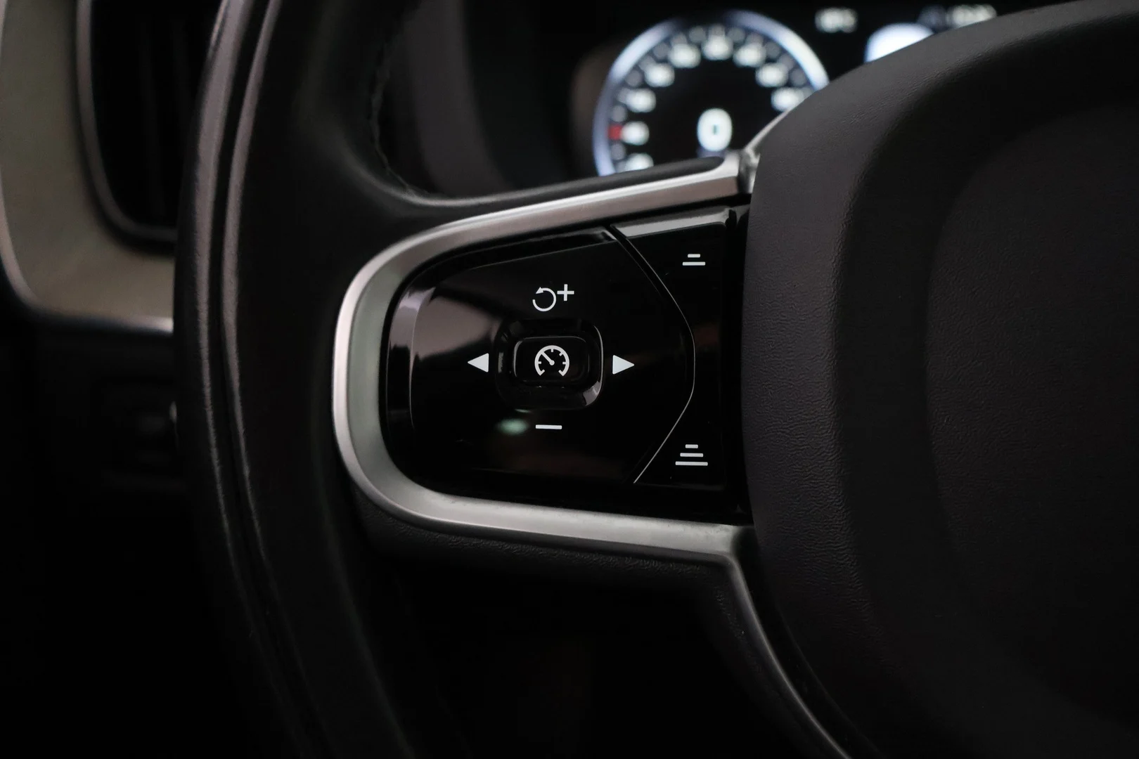 Car Image - 4m6udn0A1pp4Sm8FtWytAc
