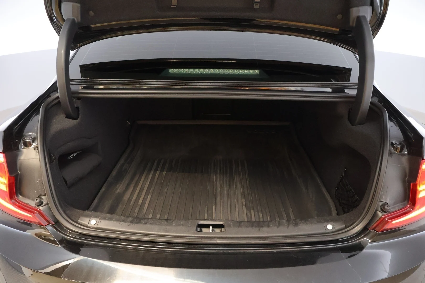 Car Image - 7fzjhR6SFswqB1RvdfoIaX