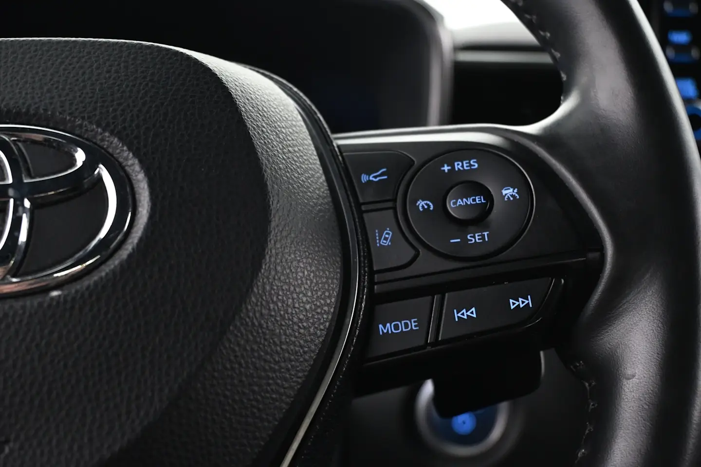 Car Image - 1Vr30HtVO6SFn3jMo4Mguj