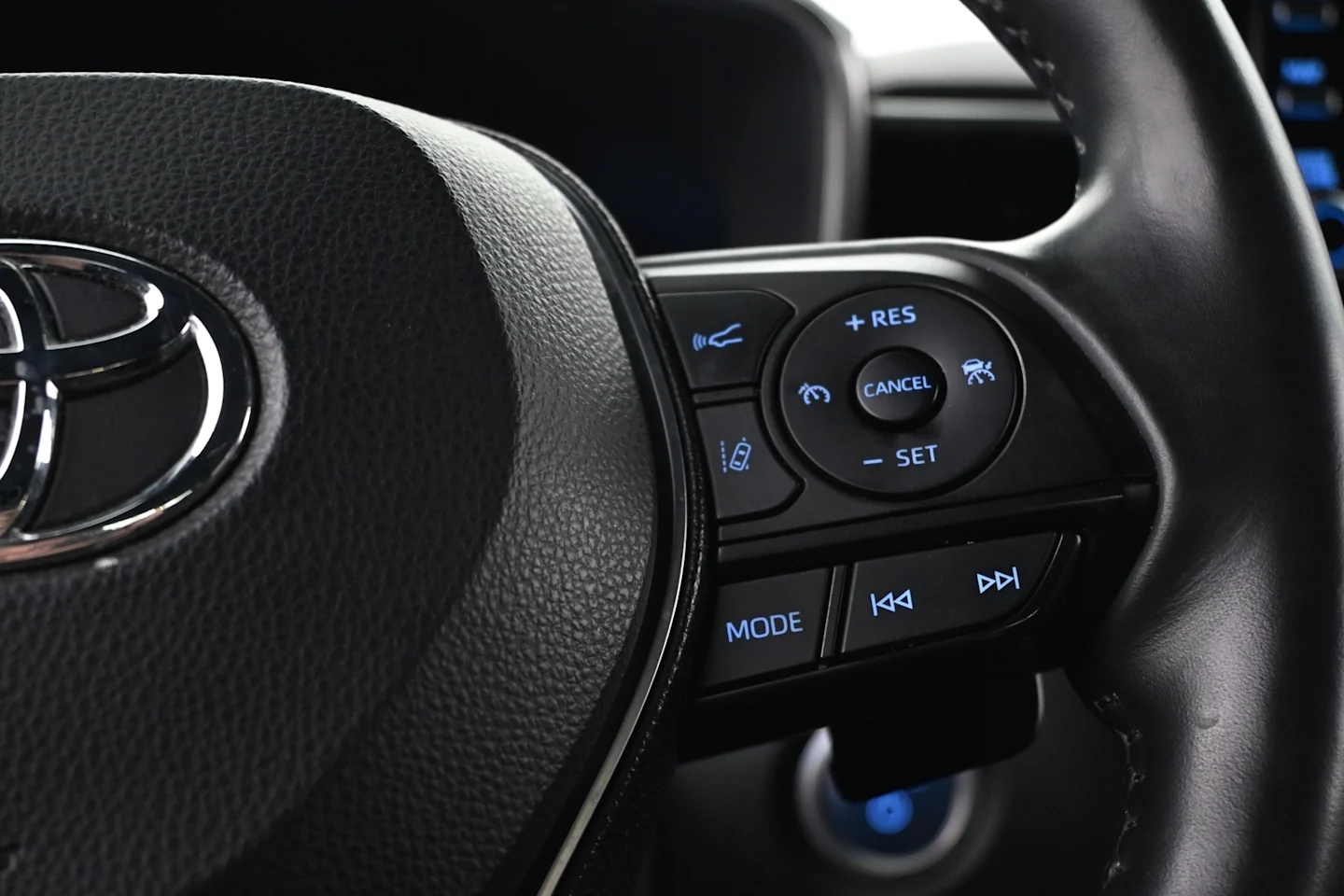 Car Image - 1Vr30HtVO6SFn3jMo4Mguj