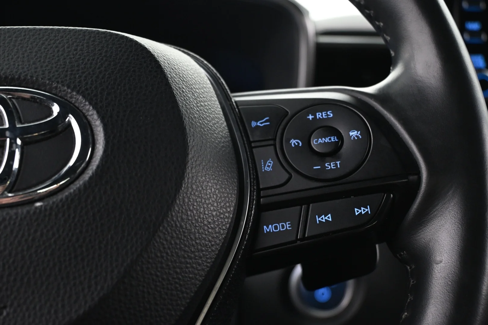 Car Image - 1Vr30HtVO6SFn3jMo4Mguj