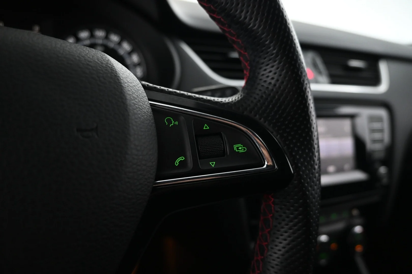 Car Image - 3nLcbABuxMs0LBI3vMCCVB
