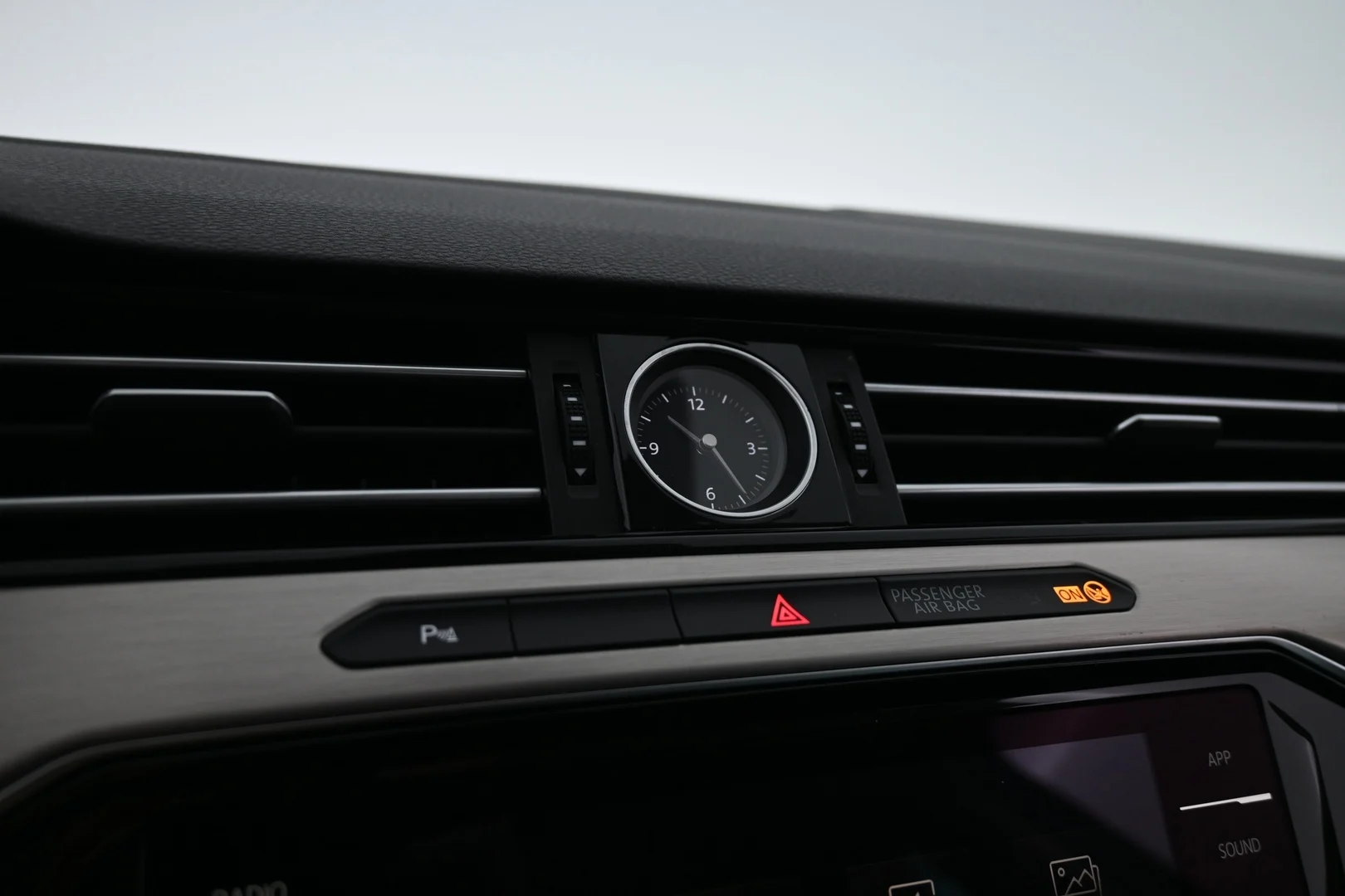 Car Image - 2hqPoxHeDvcX5YUrZiIRiw