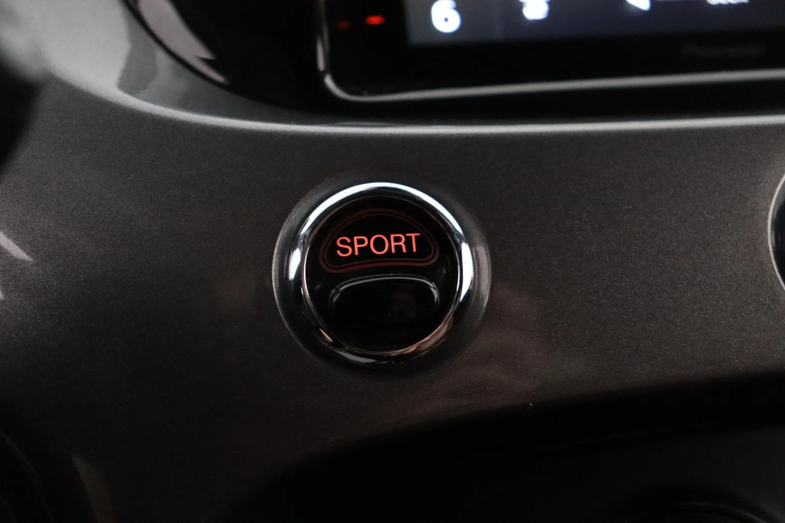 Car Image - 61hBiYRFMkJMuHj5egK0b9