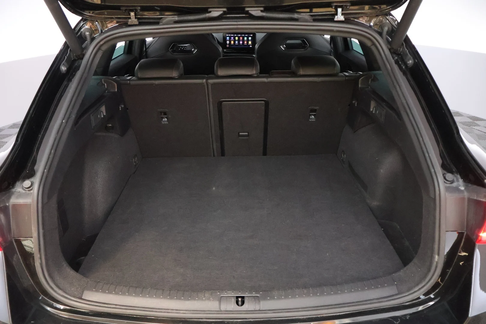 Car Image - 4uWI7XTIFAPE5SHtmm8Vdh