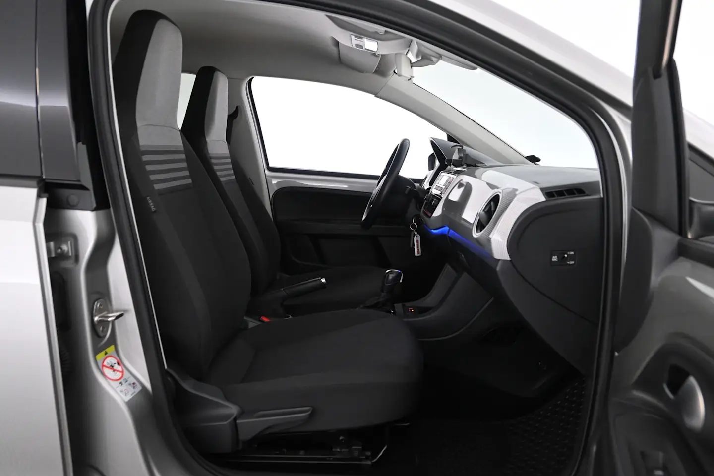 Car Image - 5R7p54NzLcq6mDvDKv9kd2
