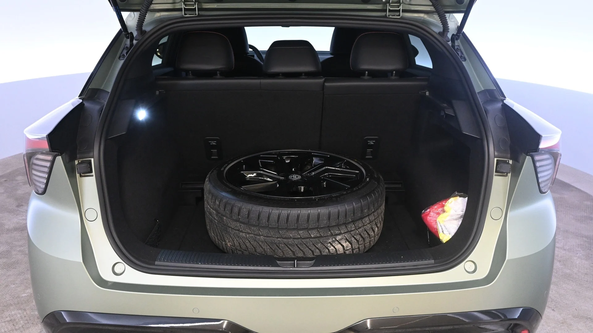 Car Image - r35fwUtKaSdo9e8a7ZDOp