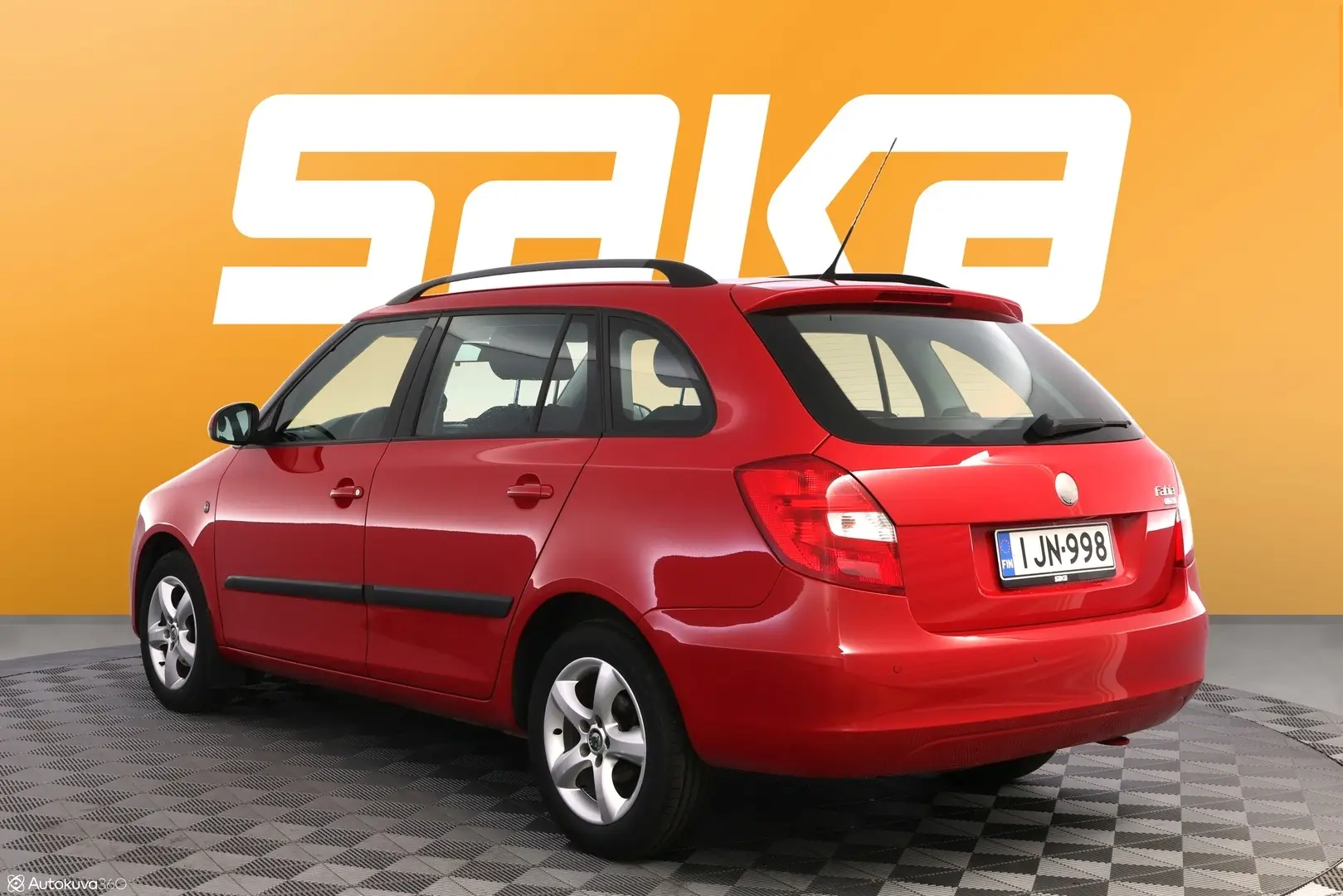 Car Image - 2YdbjMAz01RpHKIJUqaclL