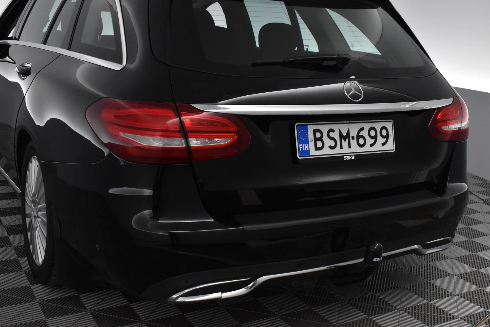 Car Image - 1X4u02c59E1GQkDZeNrt8c