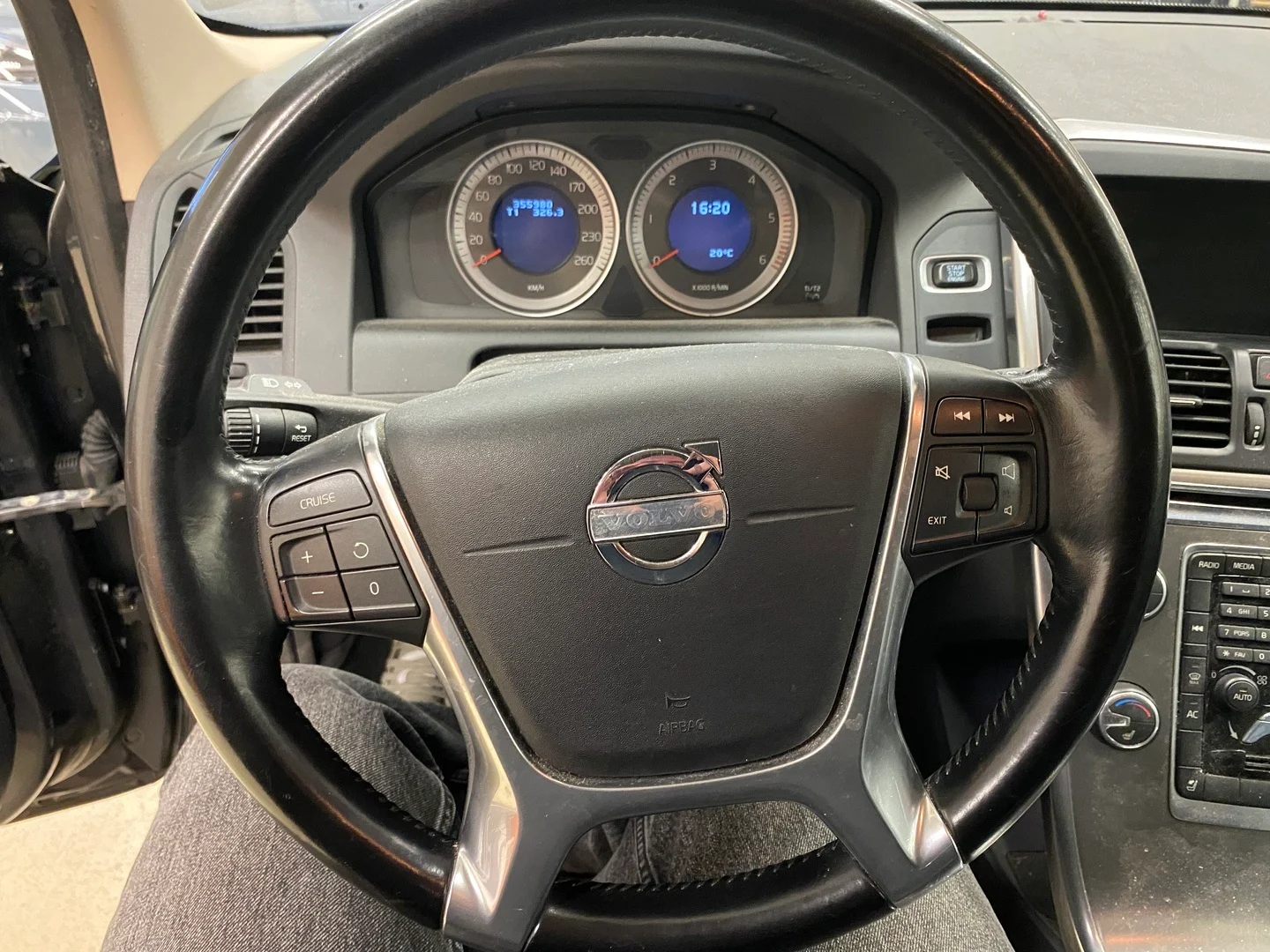 Car Image - 44sKESnQyAJXgyN64bFr1n